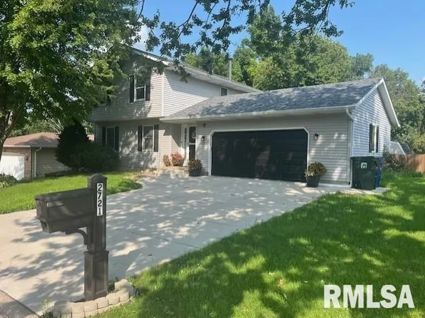 2721 E 50th Ct, Davenport, IA 52807