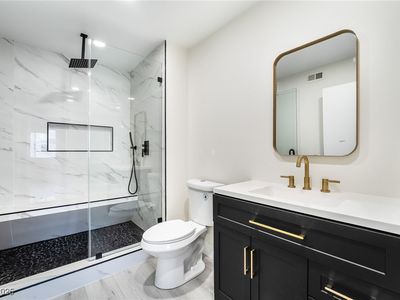9070 Spring Mountain Rd APT 119, Las Vegas, NV, 89117