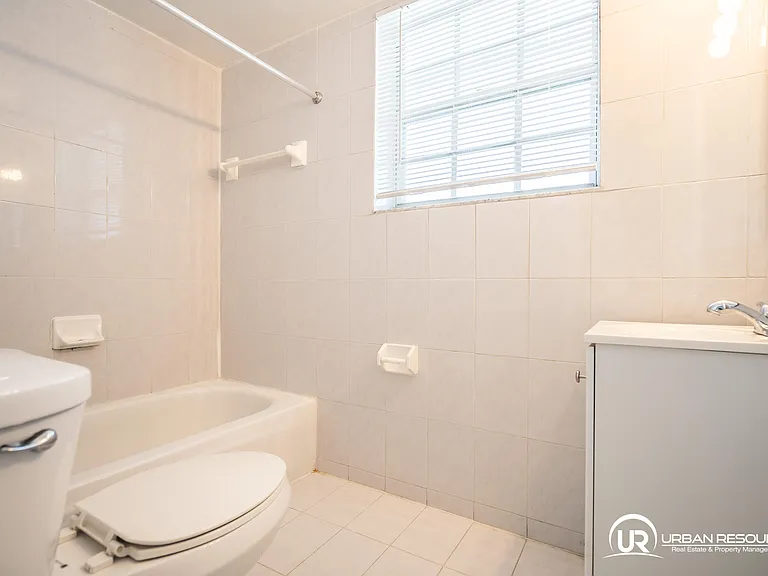 1940 Bay Dr #6 — Photo 15