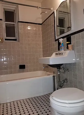 Rented by NYC Realty Brokers LLC | media 18