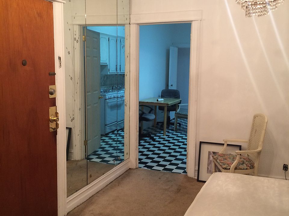 1st image of 2572 Steinway St