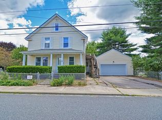 39 Miller St, Blackstone, MA 01504