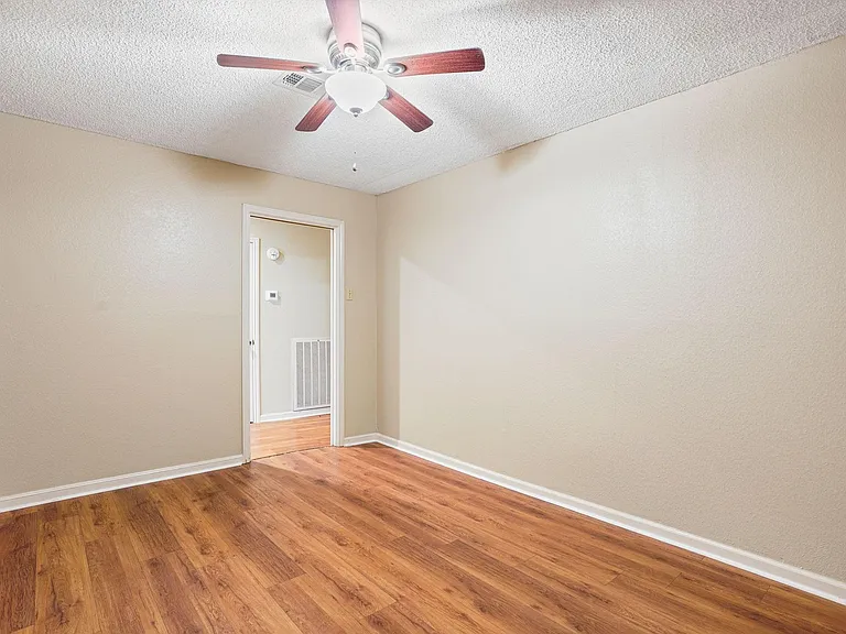 9 Lake View Mnr — Photo 28
