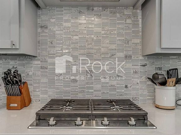 4th image of 1105 SW 137th Ct