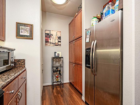 5th image of 2330 1st Ave Unit 116