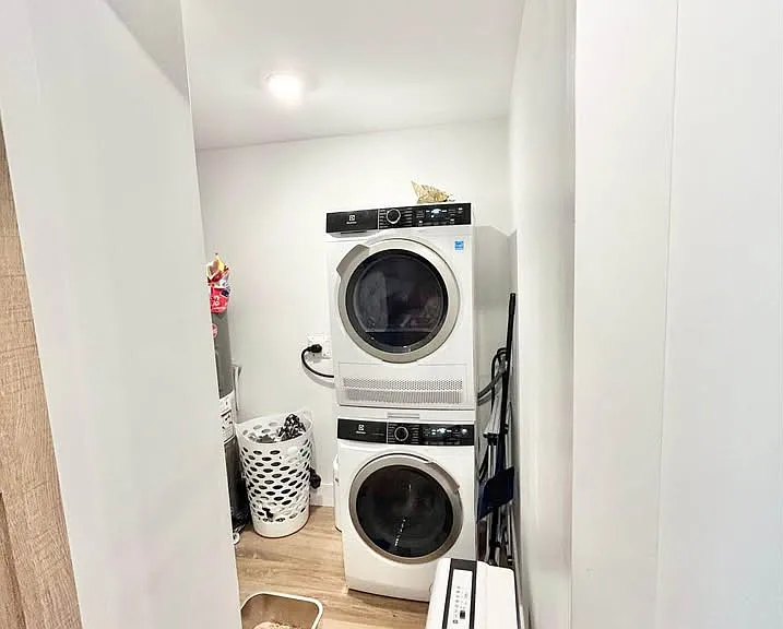 273 Gibson St #2 — Photo 8