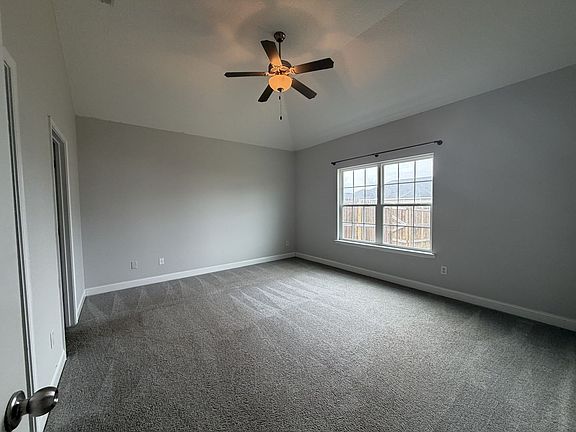 5th image of 710 Burke Dr