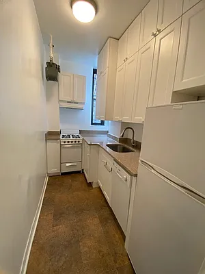 Rented by Gala West Realty LTD | media 4