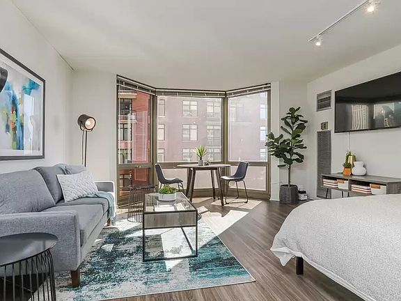 3rd image of 1134 N Dearborn St #1-0804
