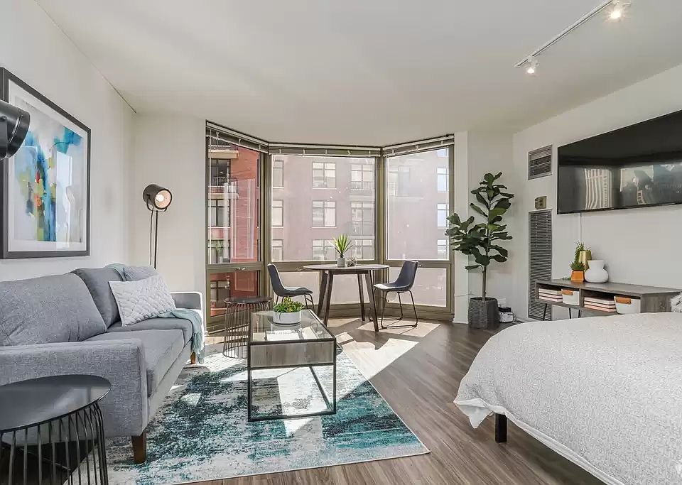 1st image of 1134 N Dearborn St #1-0103