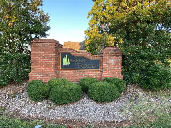 5322 McKinney Ct #21, Walkertown, NC 27051