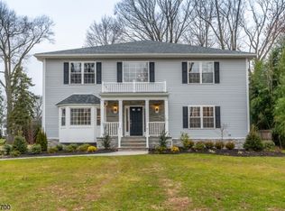 61 Fairview Rd, Clark, NJ 07066