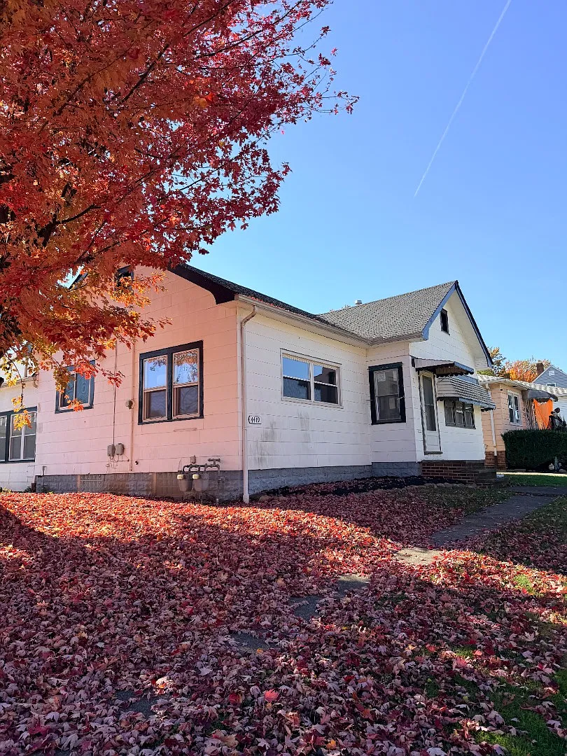 Renovated 3-Bedroom Single Family House in Parma | Garage + Laundry Hookups — Photo 2