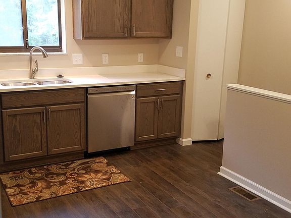 Bedrooms, Kitchen and Living Room are on the second floor.