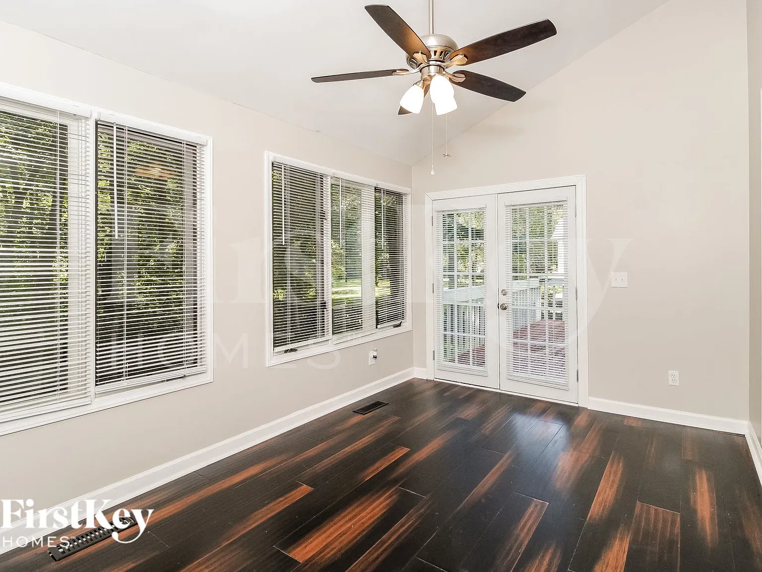 3 bed, 2.5 bath, 1782 sqft, $2,295 — Photo 3