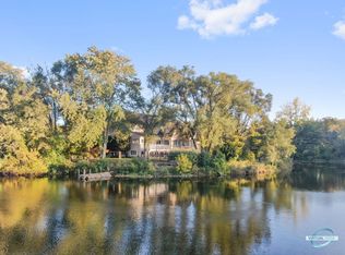 1124 Woodcrest Dr, Downers Grove, IL