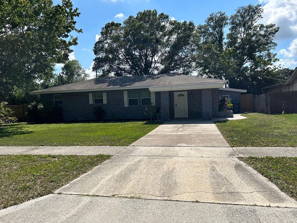 1st image of 15520 Darien Way