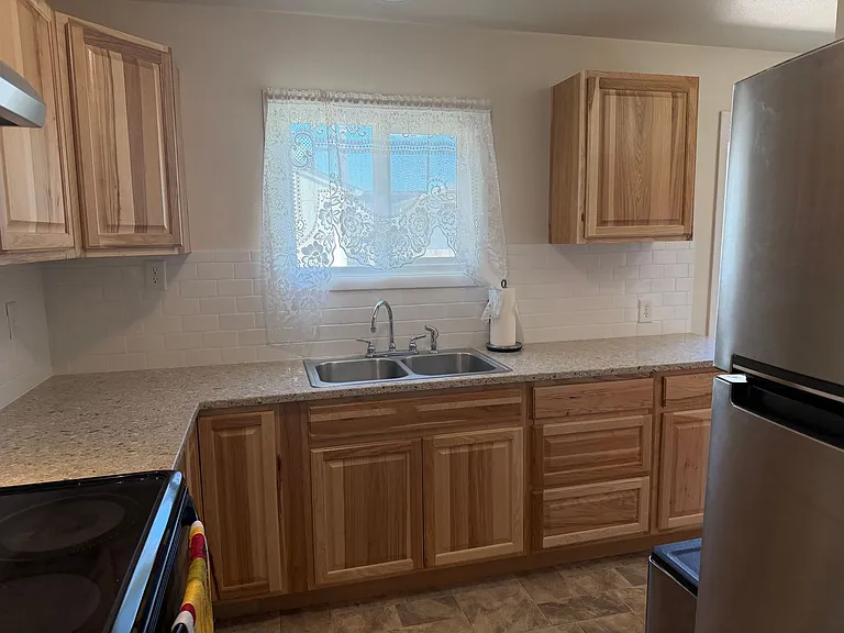 1280 L St — Photo 25