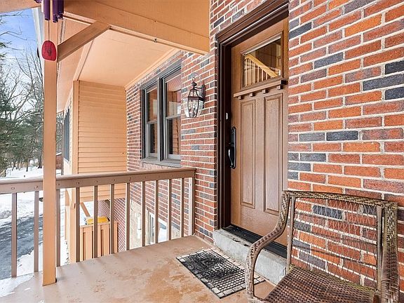 2nd image of 130 Camberwell Dr #O