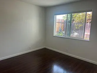 1915 La Jolla Ct — Photo 6