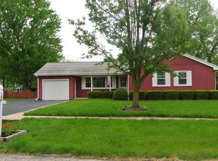 313 E Fox Rd, Yorkville, IL 60560