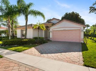 2422 Country Golf Dr, Wellington, FL 33414