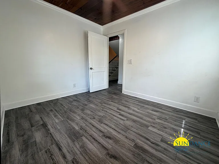 255 Brooks St — Photo 7