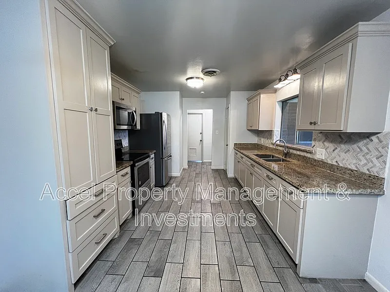 3 bed, 2.0 bath, 1541 sqft, $1,600 — Photo 4
