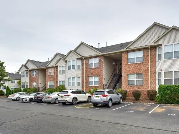 4 Gina Ct, East Hanover Twp., NJ 07936