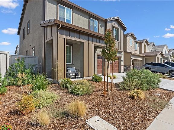 2nd image of 4017 Backwater Cove Cir