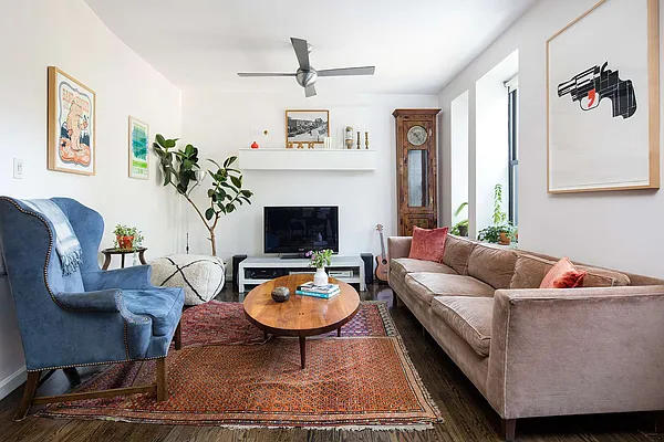 Sold by Compass | media 8