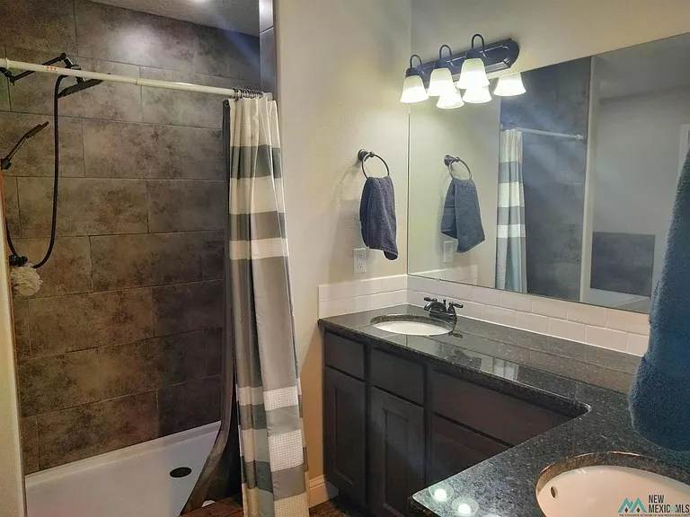 2115 Roadrunner Dr — Photo 22