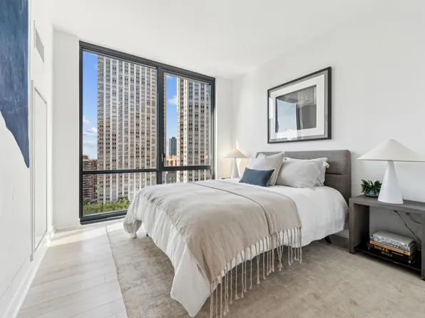 155 Bay Street image 13 of 29