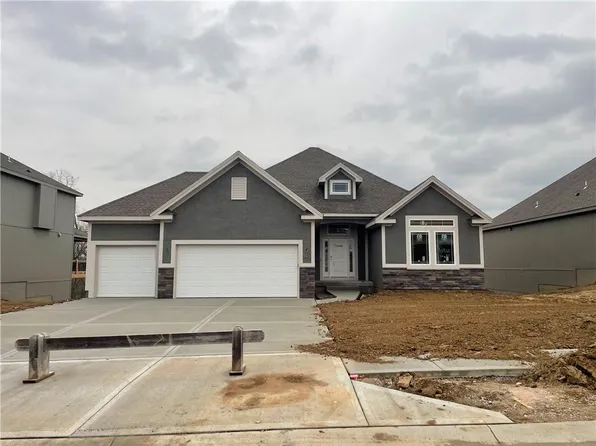 10311 N Winchester Ave, Kansas City, MO 64156