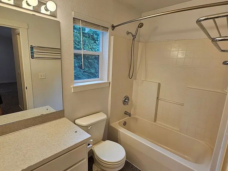 1574 SE Nylace Ln — Photo 22