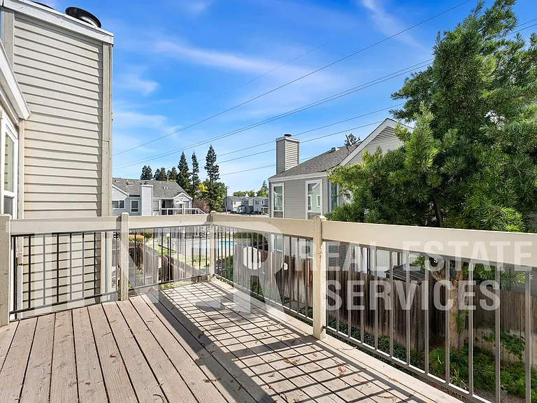 1533 Hood Rd #B — Photo 4