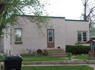 504 2nd St N, Hettinger, ND 58639