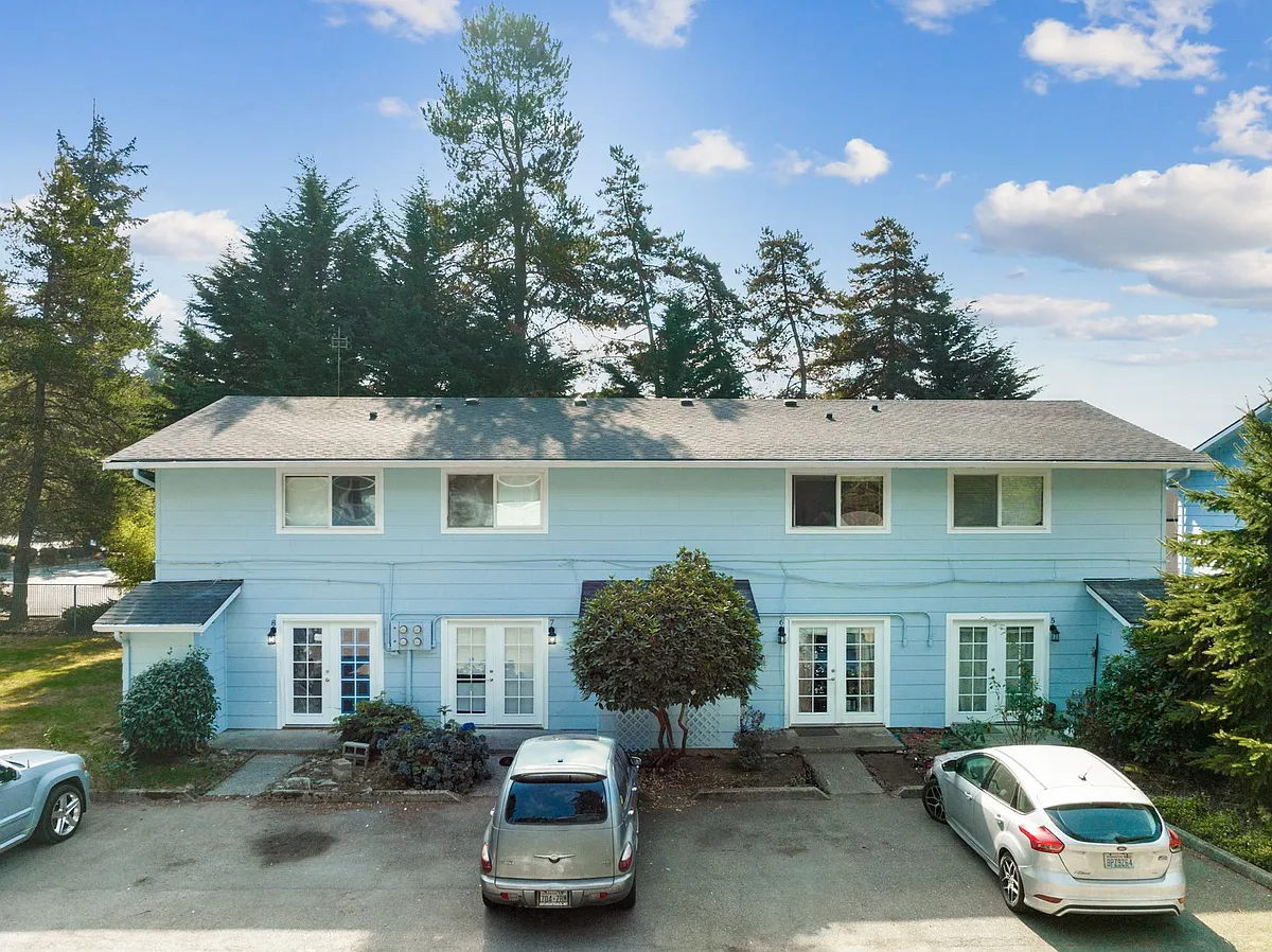 Building Photo - Arise Townhomes