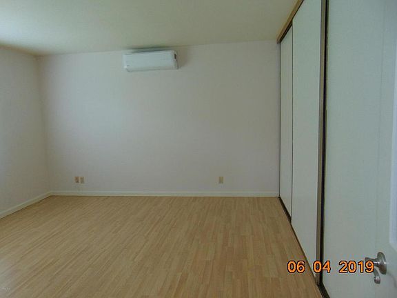 2nd image of 5523 Rainier St