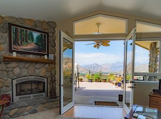 40653 Crystal Dr, Three Rivers, CA 93271