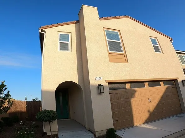 2008 N Walling Ln, Clovis, CA 93619