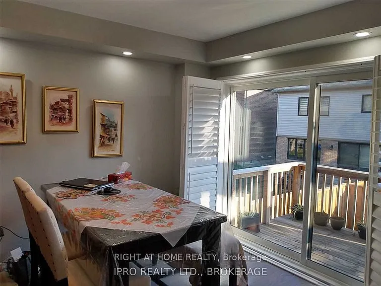 20 Bradshaw Dr — Photo 12