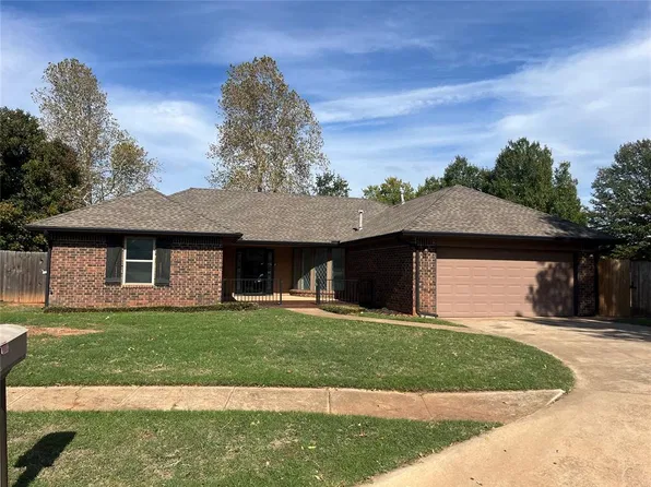 300 Little Chisholm Cir, Edmond, OK 73012
