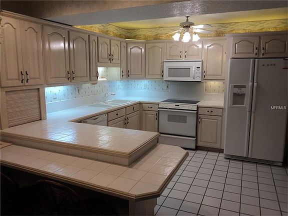 3rd image of 1880 Crystal Lake Dr #57