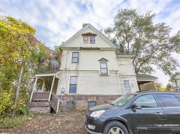 33 Emerson St, Rochester, NY 14613