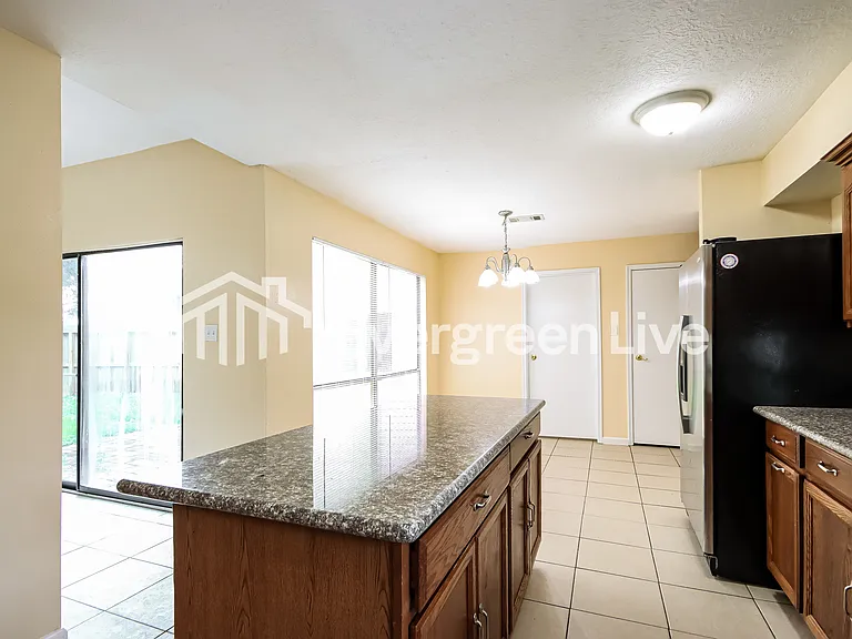 16150 Broadwater Dr — Photo 4