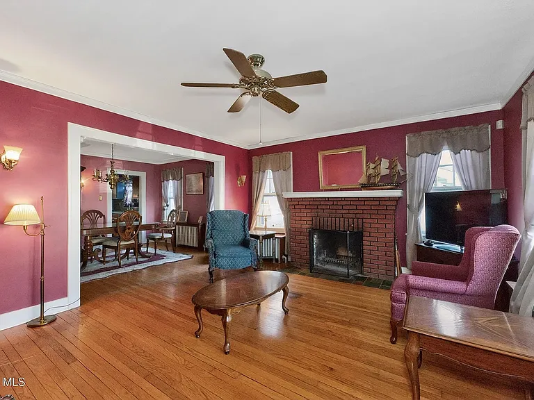 1450 Baker Ave — Photo 8