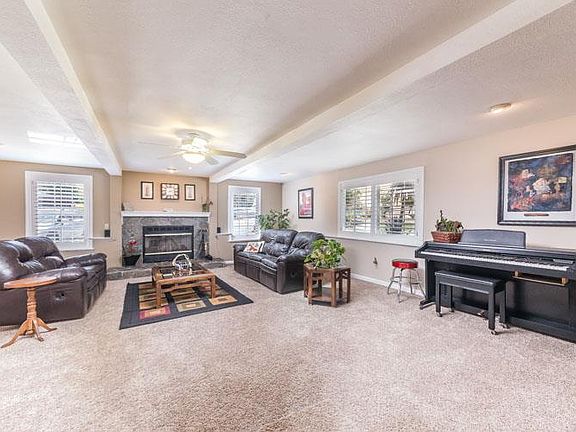 5th image of 1620 Doral Ct