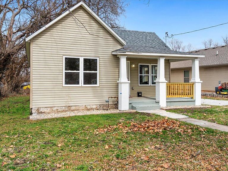 Listing photo 3