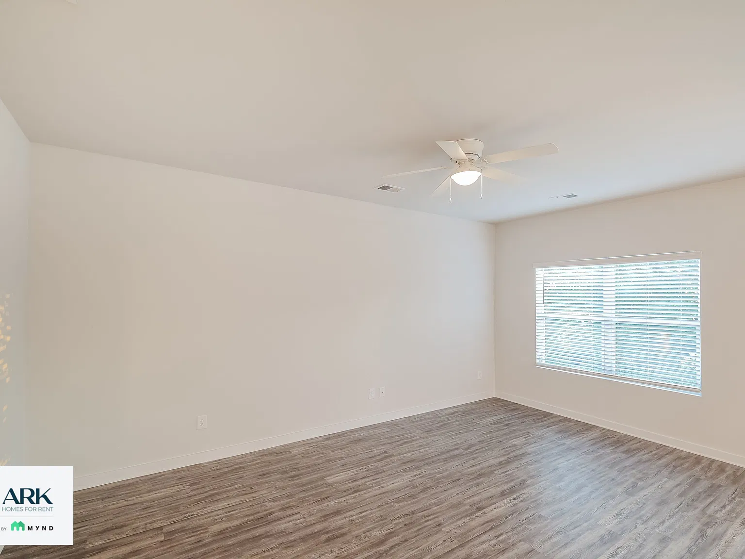4 bed, 2.5 bath, 2047 sqft, $2,075 — Photo 3